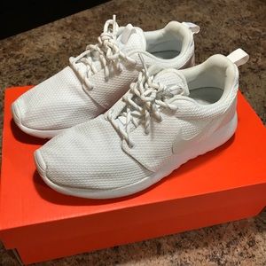 Nike Roshes- women’s